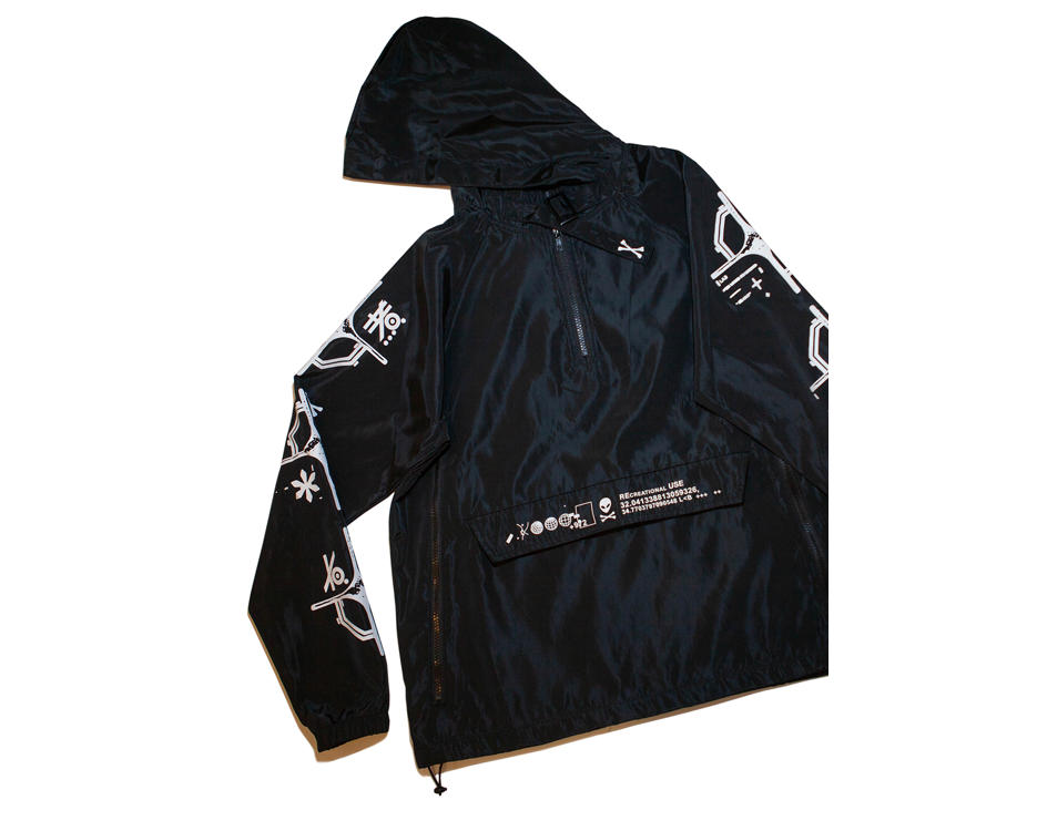  cyber punk black pull over 